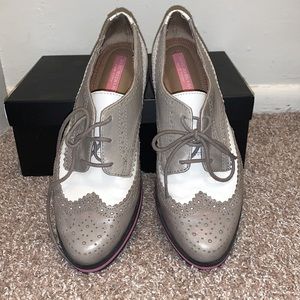 Isaac Mizrahi retro inspired oxford women tie ups